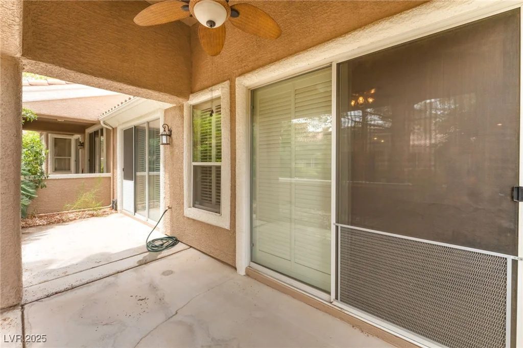 10037 Summer Oak, Las Vegas, NV 89134