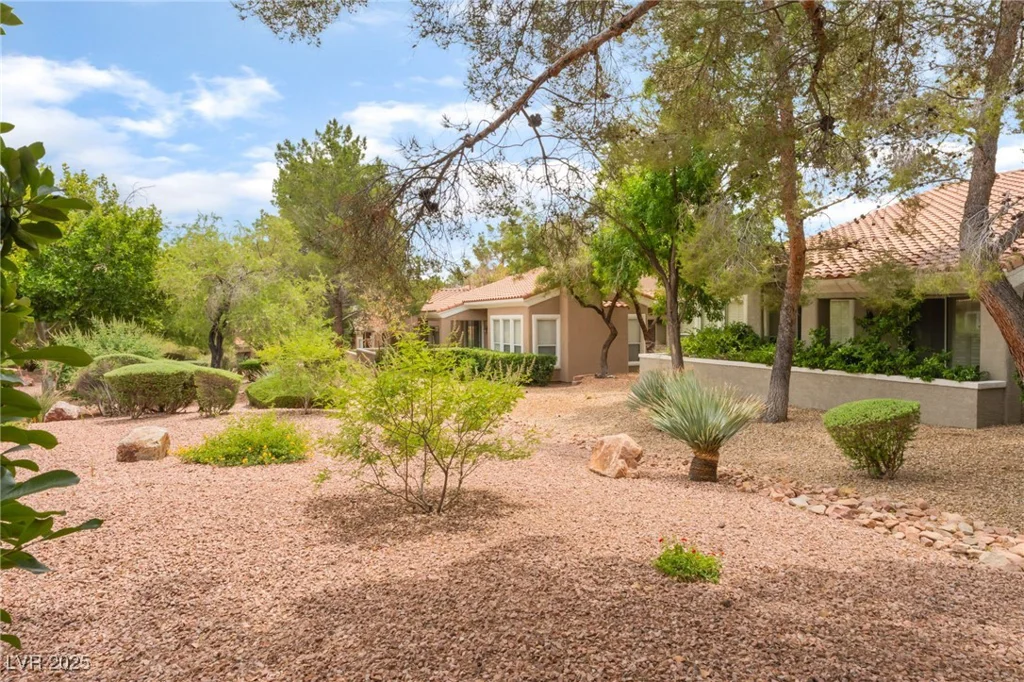 10037 Summer Oak, Las Vegas, NV 89134