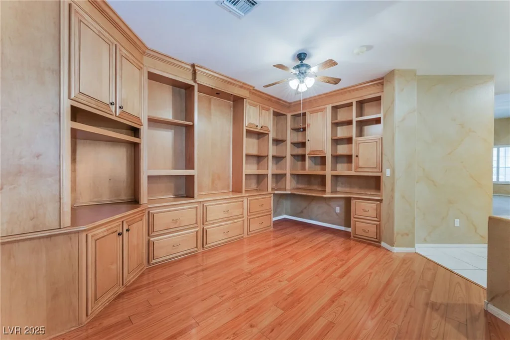 10037 Summer Oak, Las Vegas, NV 89134