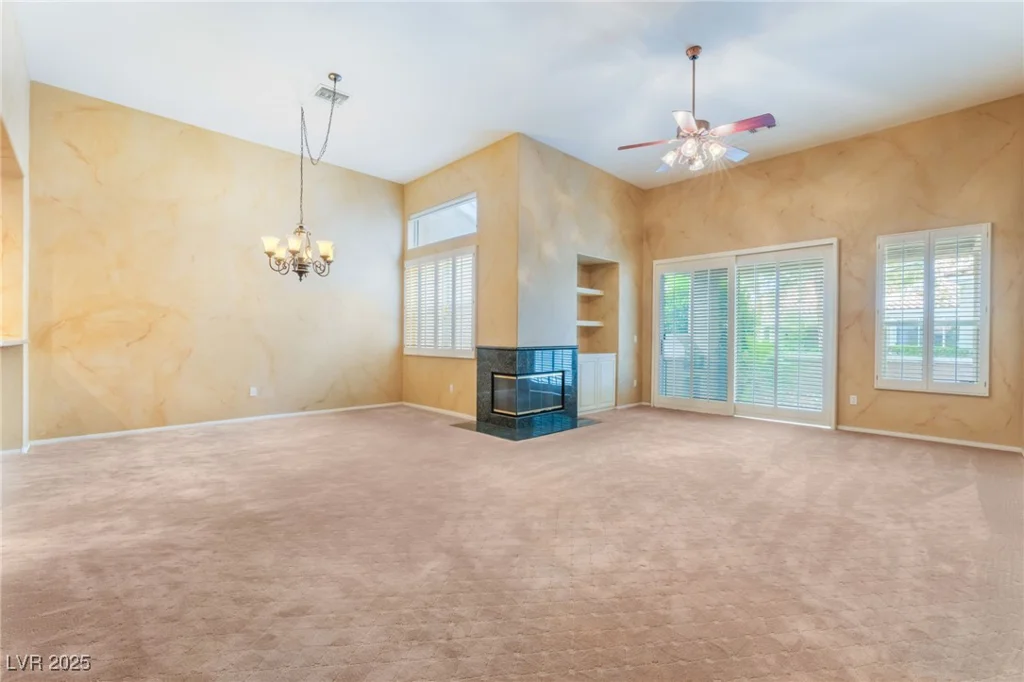 10037 Summer Oak, Las Vegas, NV 89134