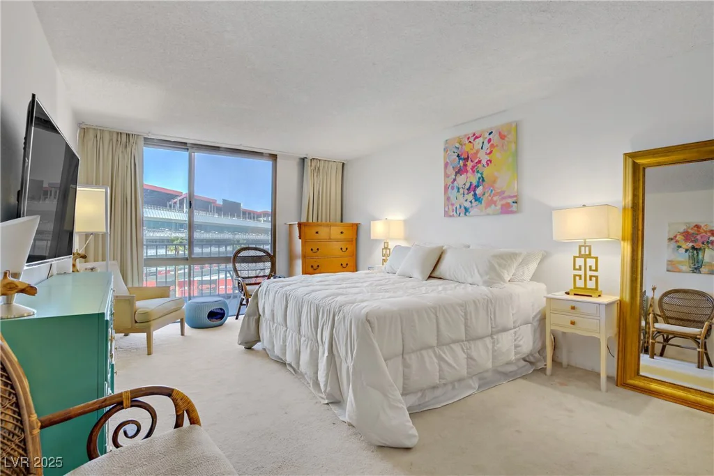 205 Harmon, Las Vegas, NV 89169