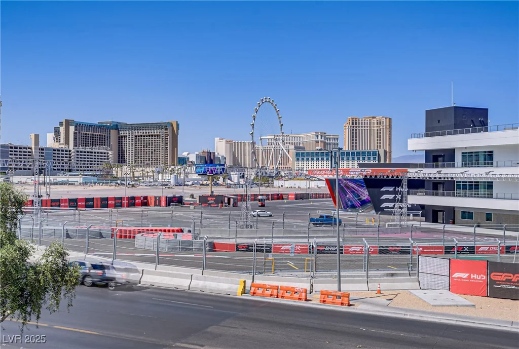 205 Harmon, Las Vegas, NV 89169