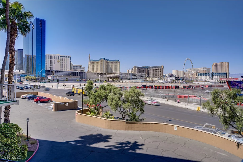 205 Harmon, Las Vegas, NV 89169