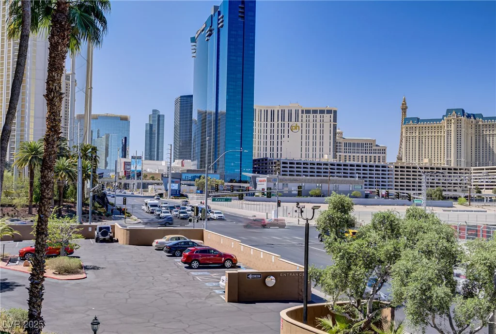 205 Harmon, Las Vegas, NV 89169