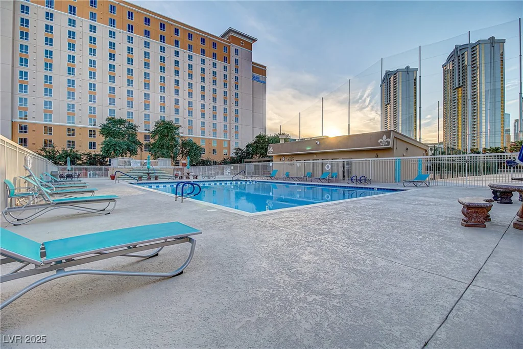 205 Harmon, Las Vegas, NV 89169