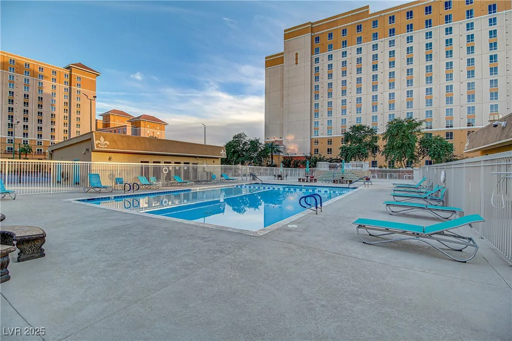 205 Harmon, Las Vegas, NV 89169