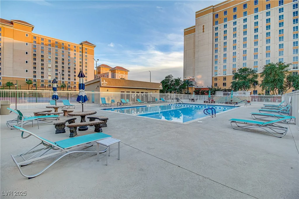 205 Harmon, Las Vegas, NV 89169