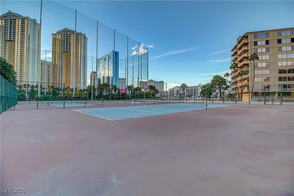 205 Harmon, Las Vegas, NV 89169