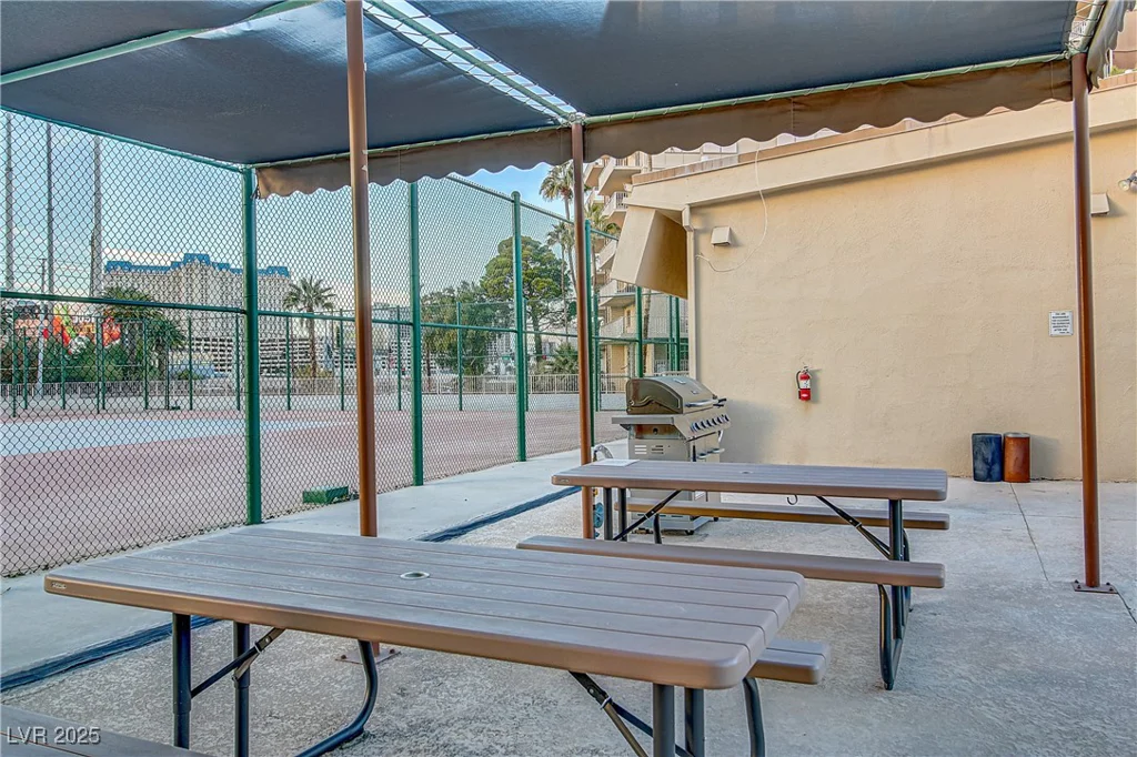 205 Harmon, Las Vegas, NV 89169