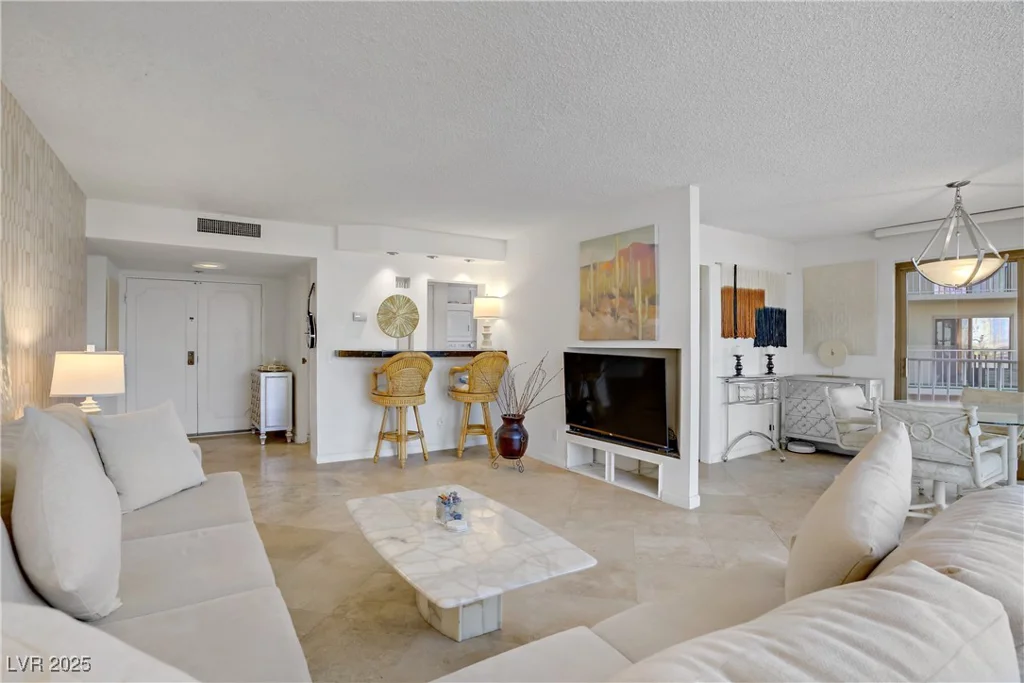 205 Harmon, Las Vegas, NV 89169