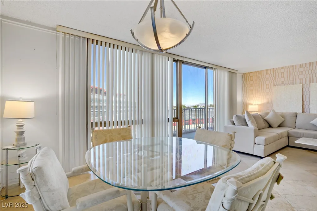 205 Harmon, Las Vegas, NV 89169