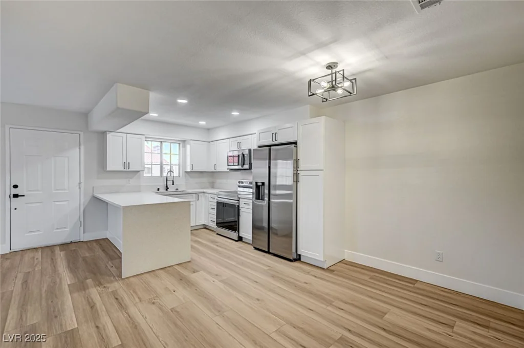2725 Nellis, Las Vegas, NV 89121
