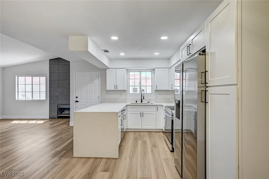 2725 Nellis, Las Vegas, NV 89121