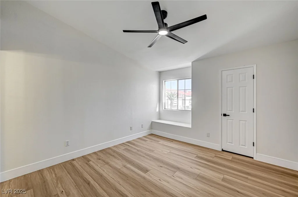 2725 Nellis, Las Vegas, NV 89121