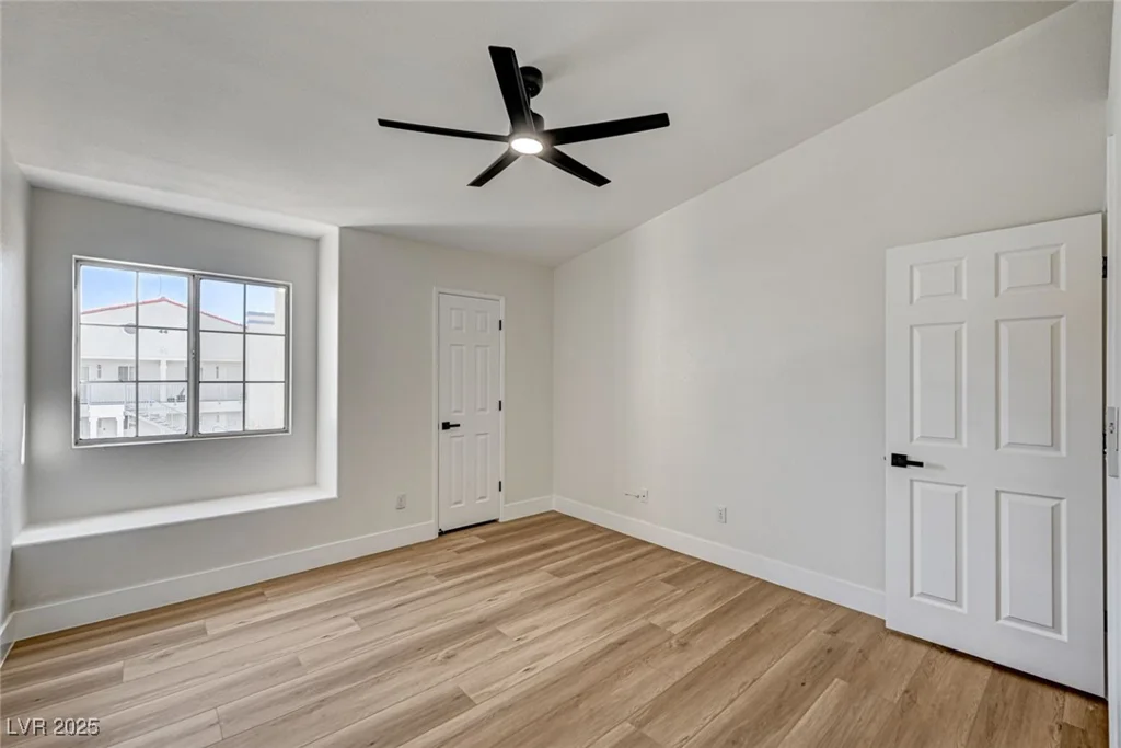 2725 Nellis, Las Vegas, NV 89121