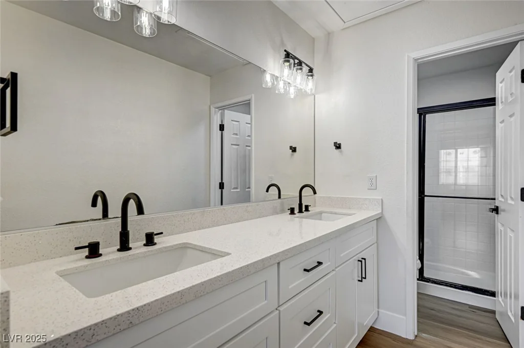 2725 Nellis, Las Vegas, NV 89121