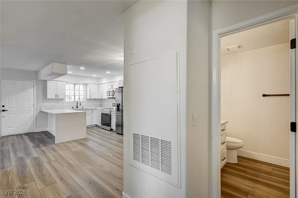 2725 Nellis, Las Vegas, NV 89121