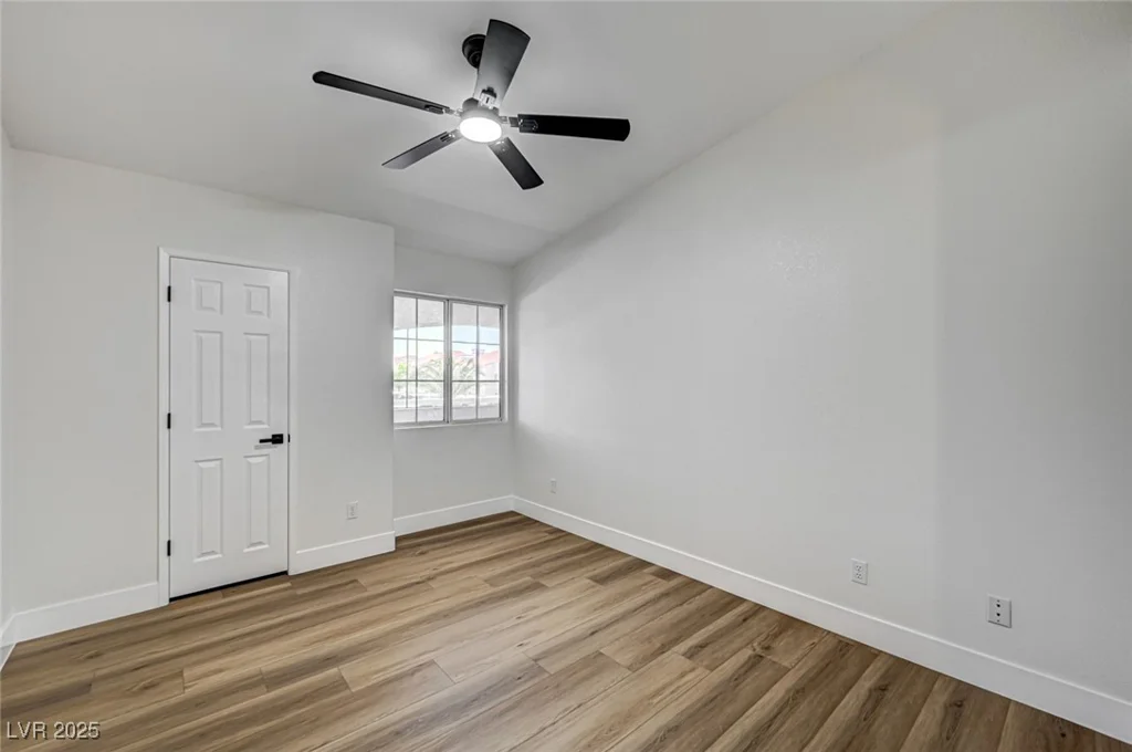 2725 Nellis, Las Vegas, NV 89121