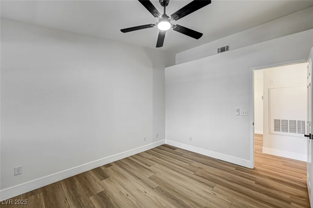 2725 Nellis, Las Vegas, NV 89121