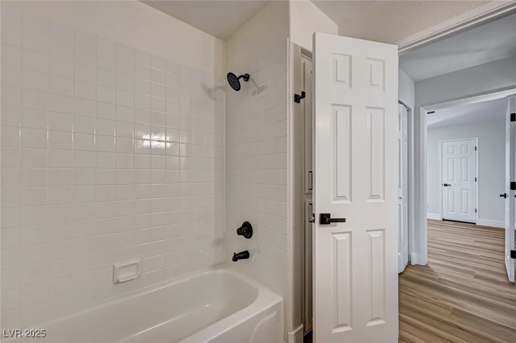 2725 Nellis, Las Vegas, NV 89121