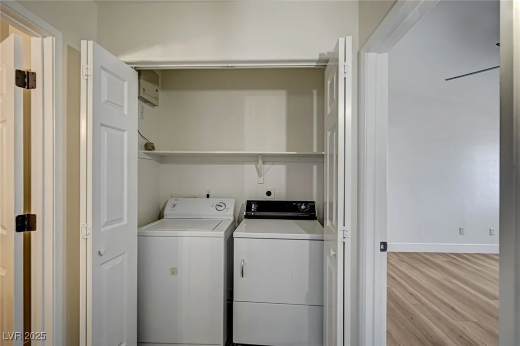 2725 Nellis, Las Vegas, NV 89121