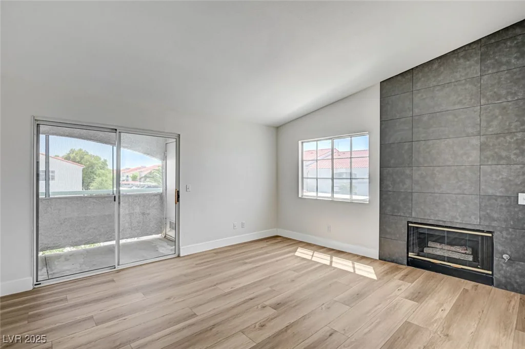 2725 Nellis, Las Vegas, NV 89121