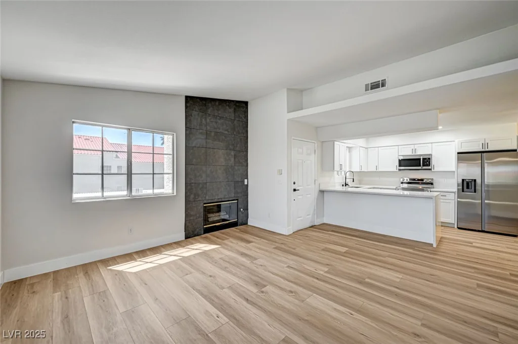 2725 Nellis, Las Vegas, NV 89121