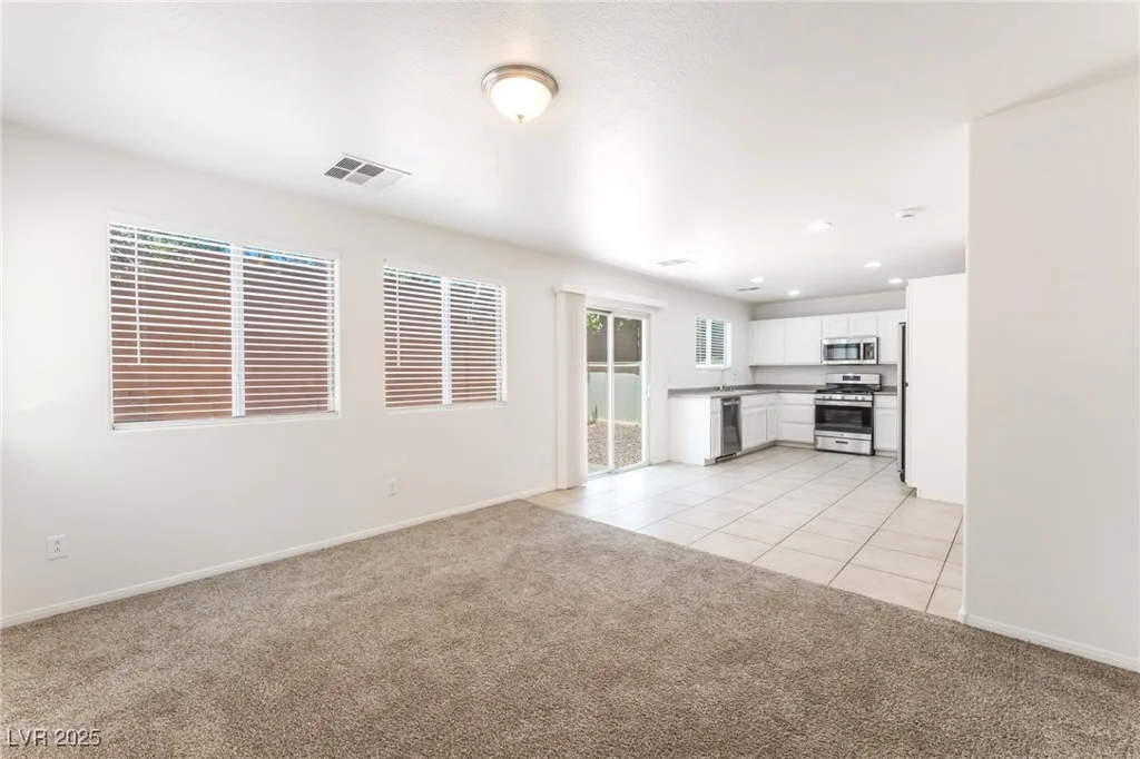 7553 Virginia Dale, Las Vegas, NV 89131