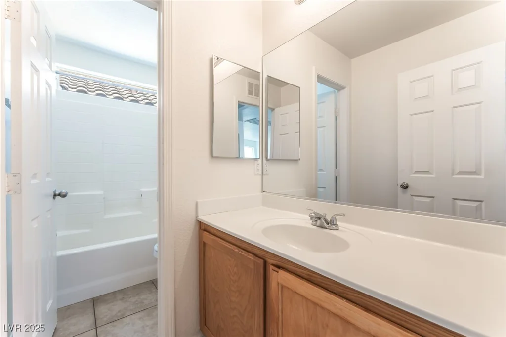 7553 Virginia Dale, Las Vegas, NV 89131