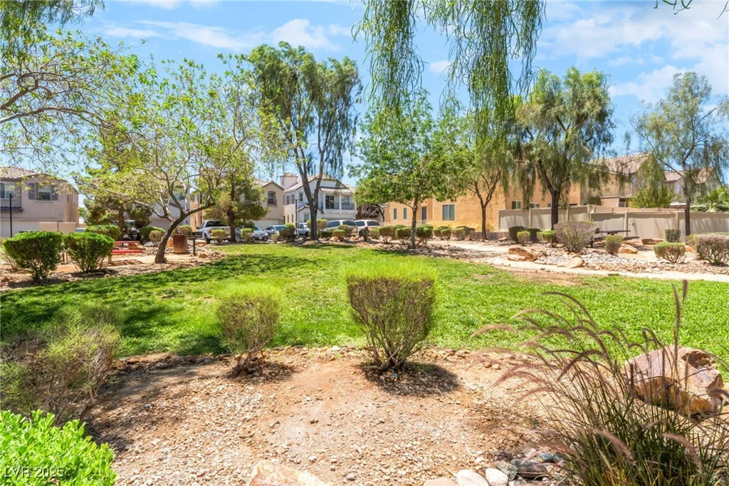 7553 Virginia Dale, Las Vegas, NV 89131