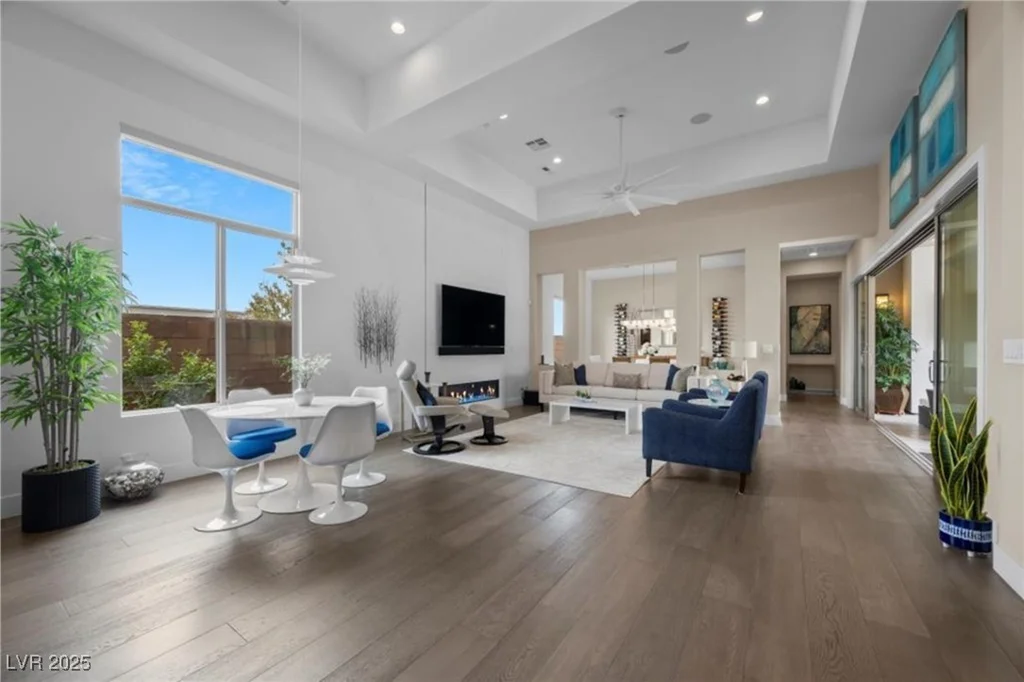 6804 Regency Stone, Las Vegas, NV 89148