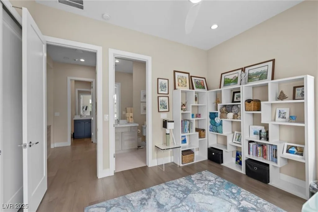 6804 Regency Stone, Las Vegas, NV 89148