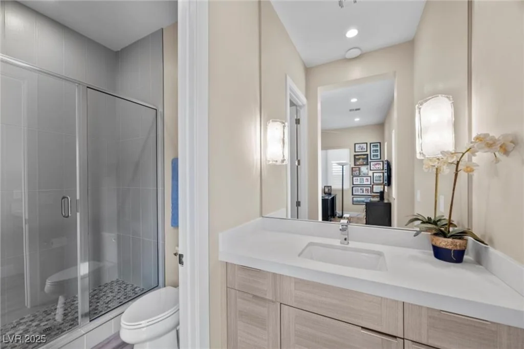 6804 Regency Stone, Las Vegas, NV 89148