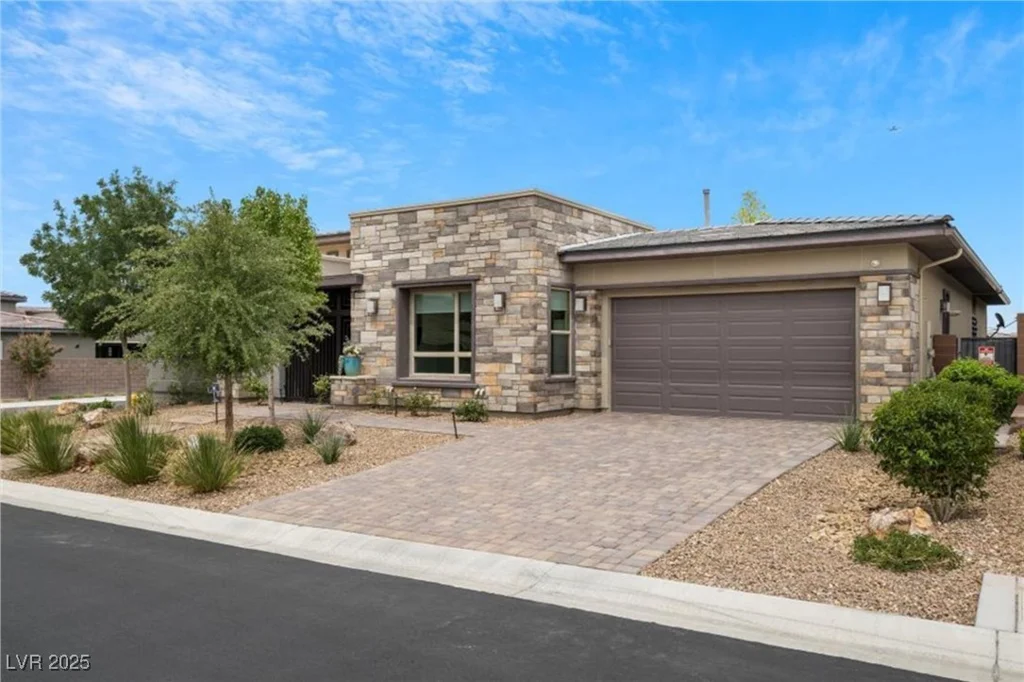 6804 Regency Stone, Las Vegas, NV 89148