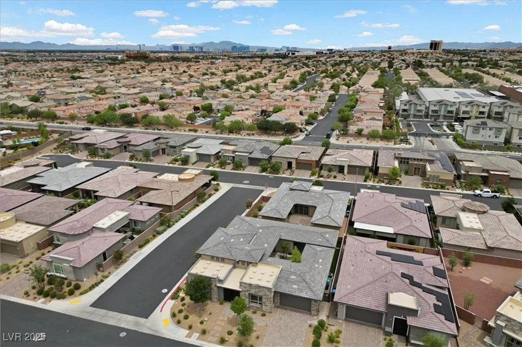 6804 Regency Stone, Las Vegas, NV 89148