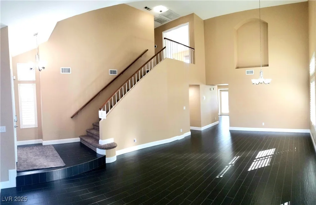 2140 Desert Peak, Las Vegas, NV 89134