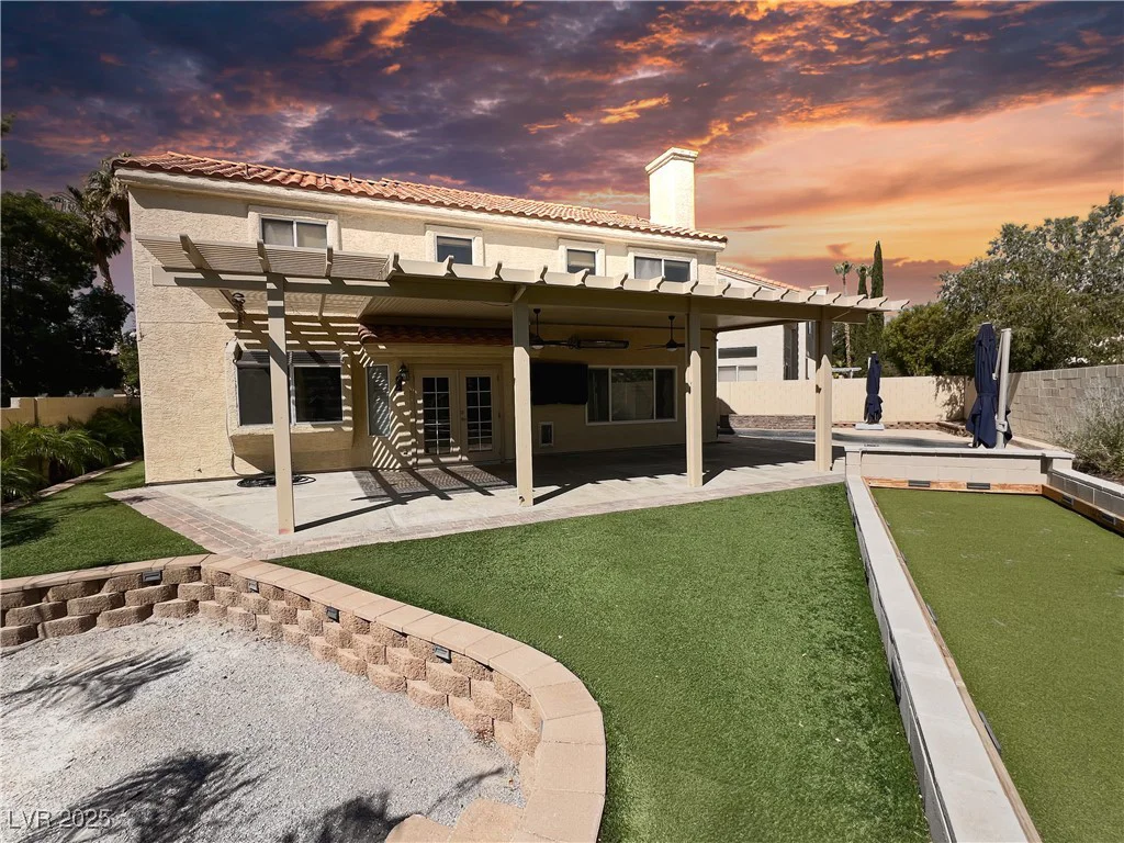 2140 Desert Peak, Las Vegas, NV 89134