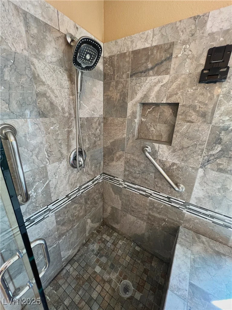 2140 Desert Peak, Las Vegas, NV 89134