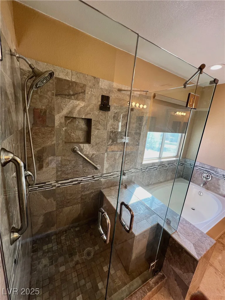 2140 Desert Peak, Las Vegas, NV 89134