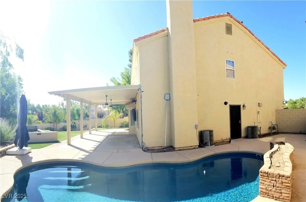 2140 Desert Peak, Las Vegas, NV 89134