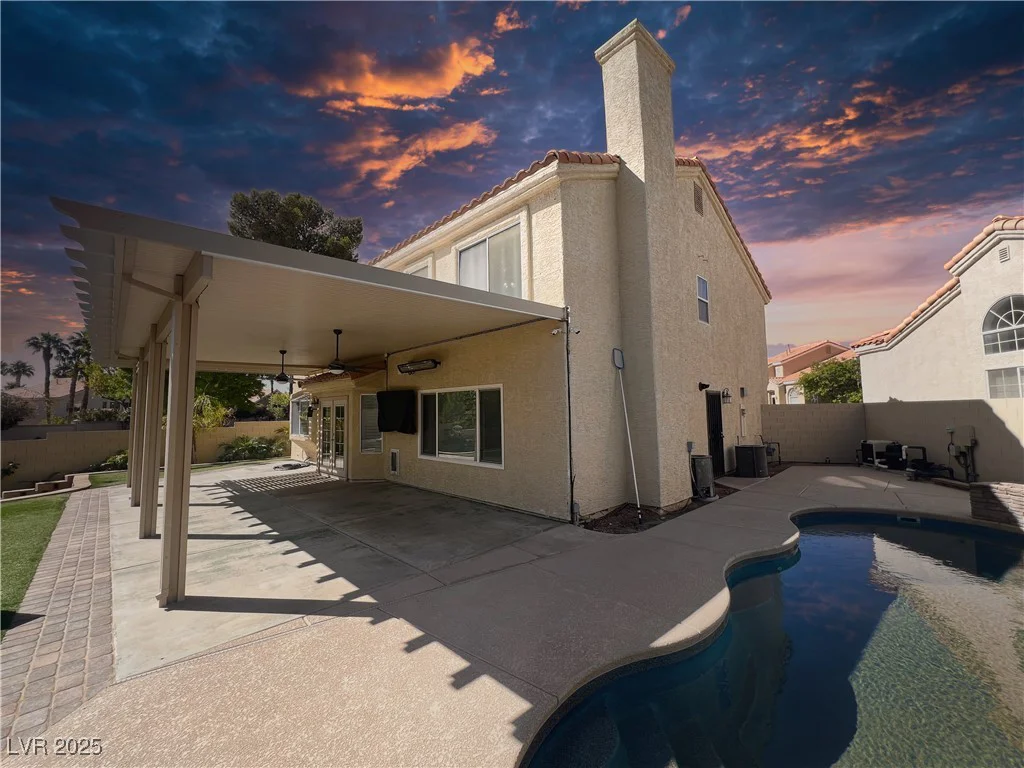 2140 Desert Peak, Las Vegas, NV 89134