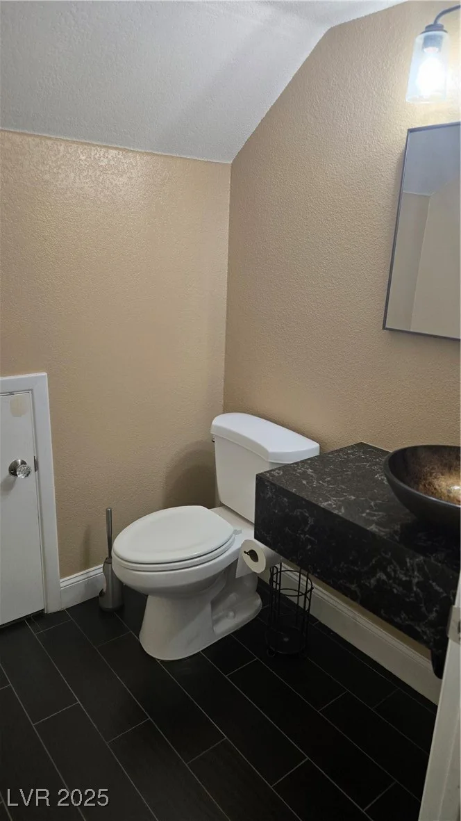 2140 Desert Peak, Las Vegas, NV 89134