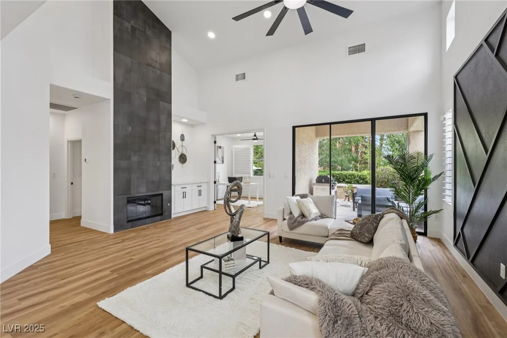 9900 Summer Ash, Las Vegas, NV 89134