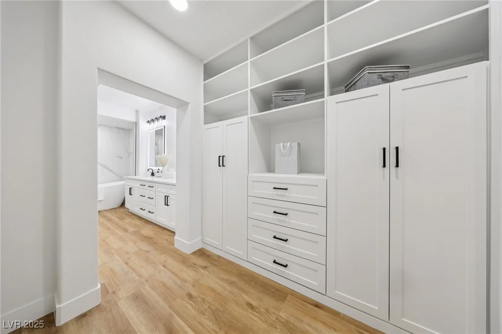 9900 Summer Ash, Las Vegas, NV 89134