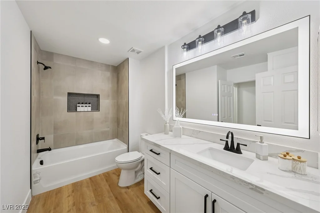 9900 Summer Ash, Las Vegas, NV 89134