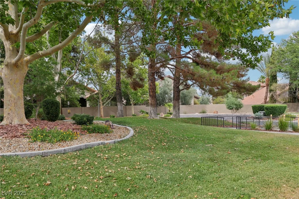 9900 Summer Ash, Las Vegas, NV 89134