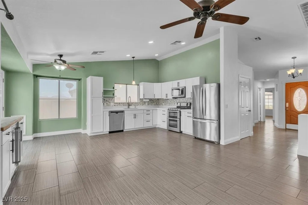 658 Turtleback, North Las Vegas, NV 89031