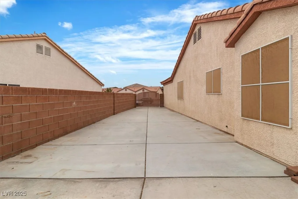 658 Turtleback, North Las Vegas, NV 89031