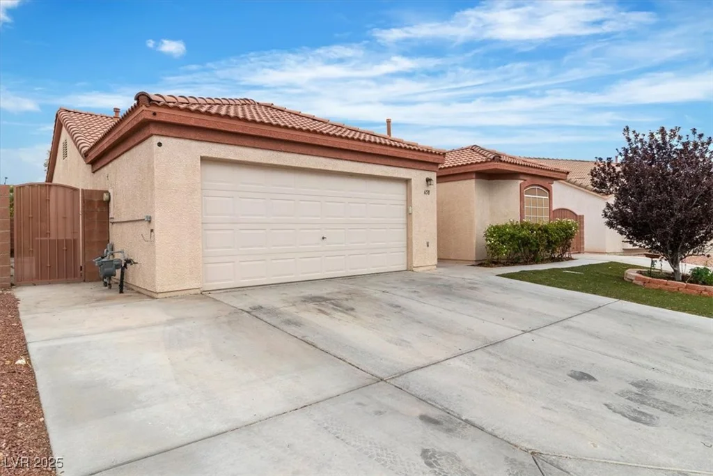 658 Turtleback, North Las Vegas, NV 89031