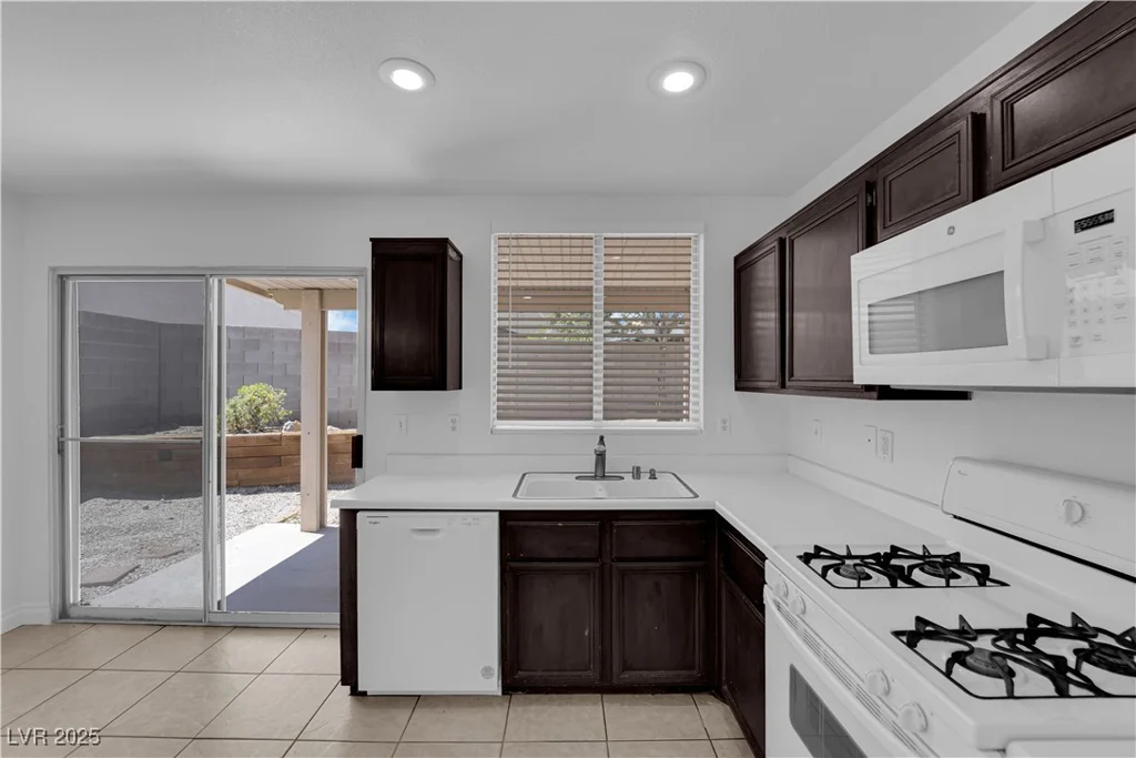 1041 Cedar Pines, Henderson, NV 89011